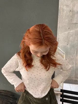 カラー assort tokyo所属・Hiyo 海外レイヤーカットのヘアスタイル