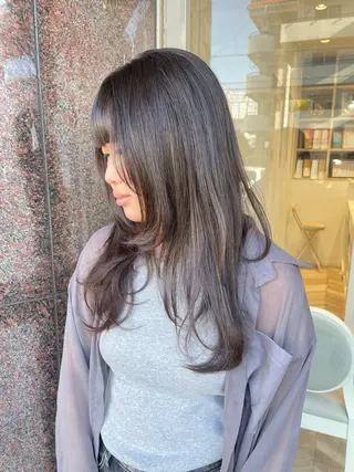 ロング 三好春奈 /イルミナカラーのヘアスタイル