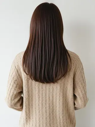 セミロング サラ艶髪が得意/ 新崎CRISTINAのヘアスタイル