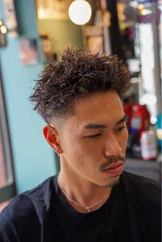 ショート パーマ TIGHT SWAG BARBERWORKS所属・TIGHT SWAG YUTOのヘアスタイル