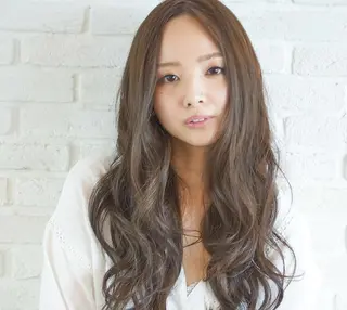 ロング カラー パーマ ヘアケア特化型サロン newi 京橋のヘアスタイル