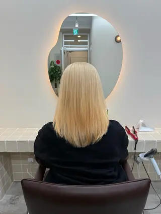 セミロング カラー ✨髪質改善矯正× ブリーチ✨YU-KIのヘアスタイル