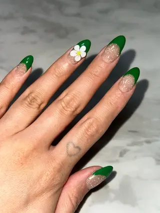 ミディアム BeautySalonKREI所属・KREI NORIKAのネイルデザイン