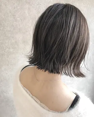 ショート カラー 顔周りレイヤー/韓国 ブリーチminamiのヘアスタイル