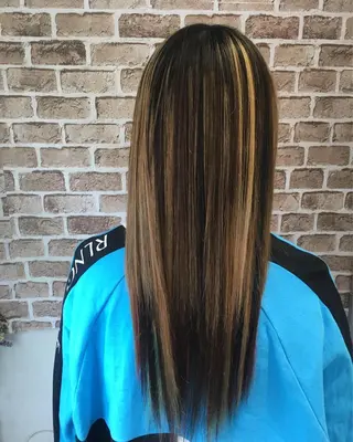 ロング カラー ヘアアレンジ 毛穴改善/脱毛 ネイル　川上久仁子のエステ・リラクイメージ