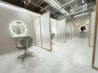 スズキ シオリのヘアスタイル