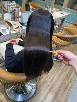 ロング 縮毛矯正　髪質改善 韓国風レイヤー　吉田のヘアスタイル