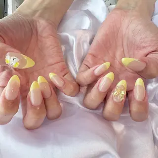 ネイル nail salon e'mu💐のネイルデザイン