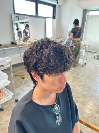 ショート パーマ メンズ become men's hair 名駅店所属・名駅/フェザーパーマ 韓国ヘア/森岡のヘアスタイル