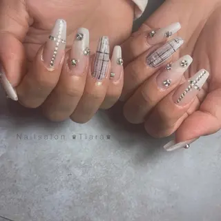 ネイル Tiara♛ティアラ 山口くるみのネイルデザイン
