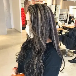 ロング カラー nameless髪質 改善ブリーチ心斎橋のヘアスタイル