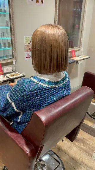 ショート カラー ベージュ/透明感/ 桃子🎀のヘアスタイル