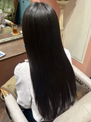 セミロング DOLL hair所属・なぎさ 心斎橋美容室のヘアスタイル