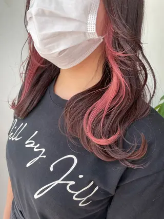 セミロング ブリーチカラー🦖 岡部木乃夏のヘアスタイル