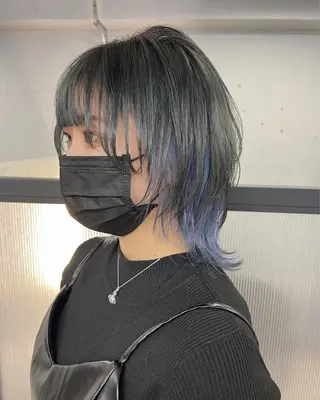 ミディアム ブリーチ/ウルフ ハッシュカット/石山のヘアスタイル