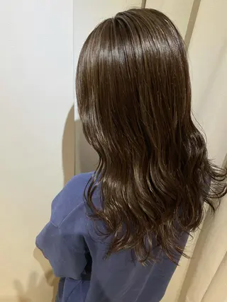 セミロング カラー eins.hair所属・過去一の柔髪ヘア 🌿einshairのヘアスタイル