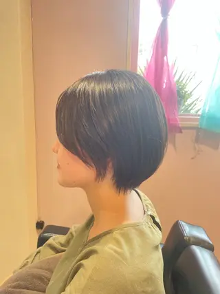 ショート なつき/ 艶カラー/縮毛矯正のヘアスタイル