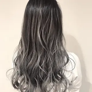 セミロング カラー AMI Hair  supply所属・髪質改善カラー 韓国風レイヤーのヘアスタイル