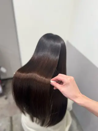 ロング RAF TOKYO 恵比寿所属・🪞美髪特化/髪質 改善/ユウヤのヘアスタイル