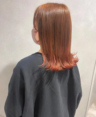 ミディアム カラー 唐澤 千尋のヘアスタイル