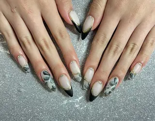 ネイル VIERU 🌈🎀💖のネイルデザイン