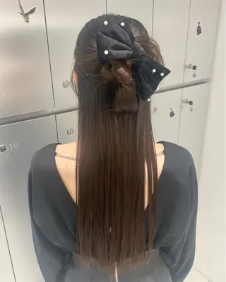 ヘアアレンジ ヘアセット🎀耳つぼ 👂💎MONAMIのヘアスタイル