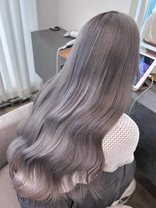 ロング カラー MARQUEE所属・Ayame / ハイトーンカラーのヘアスタイル