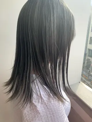 カラー nuu所属・💜ショート💜 ウルフ、ボブ二色亜美のヘアスタイル