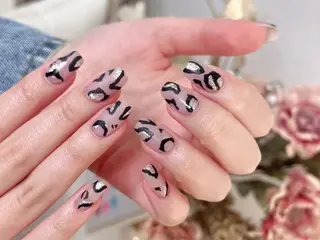 ネイル グロー ネイルのネイルデザイン