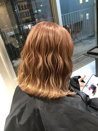 ロング カラー ヘアアレンジ マツエク・マツパ Lani5710所属・🧸ハイトーン🧸 ゆっきー🧸のヘアスタイル