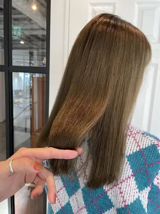 ミディアム カラー CEINE PATHのヘアスタイル