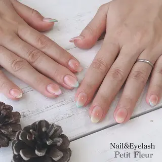 ネイル Petit Fleur所属・青柳 亜梨奈のマツエク・マツパデザイン