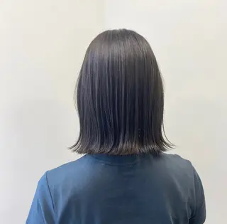 ミディアム カラー THE DAY所属・AKI HASHIMOTOのヘアスタイル