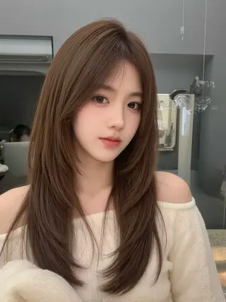 ロング カラー 🖤ハイトーン× レイヤー🖤SARAのヘアスタイル
