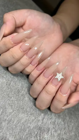 ネイル 𝐧𝐚𝐢𝐥 𝐌𝐢𝐖𝐢𝐢のネイルデザイン