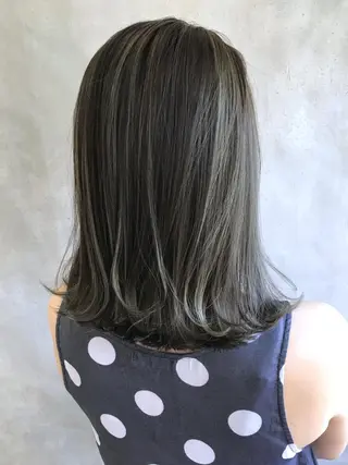 ミディアム カラー MOU namba ムウナンバのヘアスタイル