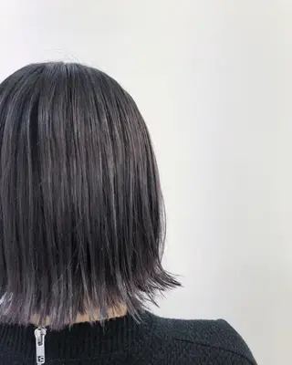ショート カラー ニシオカ タクヤのヘアスタイル