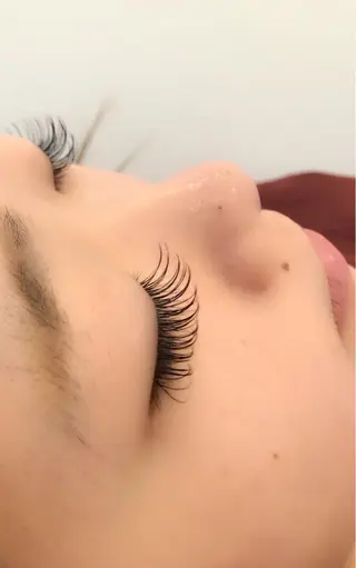 マツエク・マツパ 岡田詩織 MODE Ks松原店のヘアスタイル