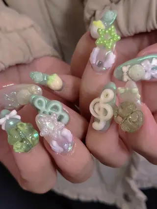 ネイル 3dパーツ/流行り 👧shushu❤️のネイルデザイン