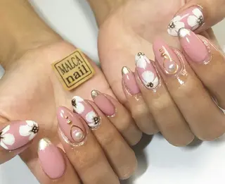 ヘアアレンジ パーマ ネイル キッズ マツエク・マツパ セミロング MALCAnail(マルカネイル)所属・荒木 莉奈のネイルデザイン