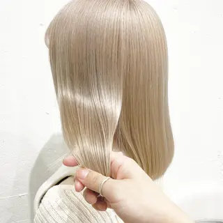 ミディアム カラー kai .のヘアスタイル