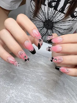 ネイル 💅ネイルハウス🏡 🎀TOMO🎀のネイルデザイン