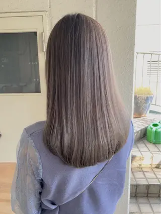 ミディアム カラー sio.nail&eyebrow salon shimokitazawa2号店所属・nailist mana𖤐´-のネイルデザイン