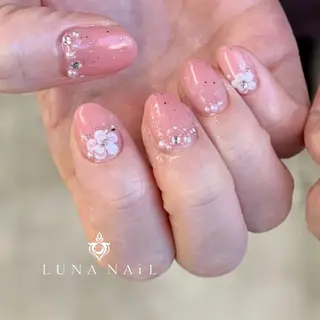 ネイル アトリエ　ミモザ所属・いまむら あかりのネイルデザイン