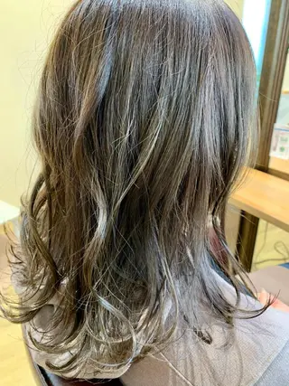 ミディアム chill out 南塚口本店のヘアスタイル