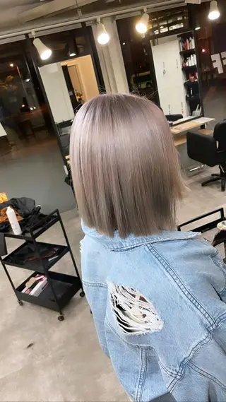 ショート カラー 難波ブリーチカラー 伊藤洋輝のヘアスタイル