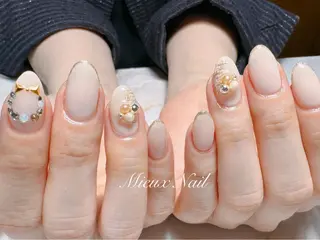 ネイル 市川 麻衣子のネイルデザイン