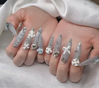 ネイル Lee Nailsのネイルデザイン