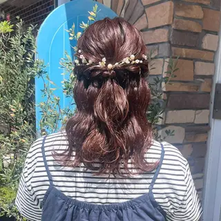 セミロング ヘアアレンジ 伊藤 玲衣のヘアスタイル