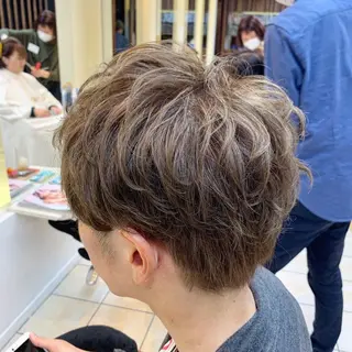 ショート パーマ メンズ 瀬川 茉衣子のヘアスタイル